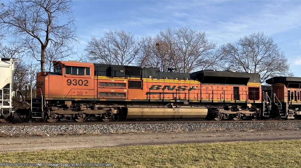 BNSF 9302